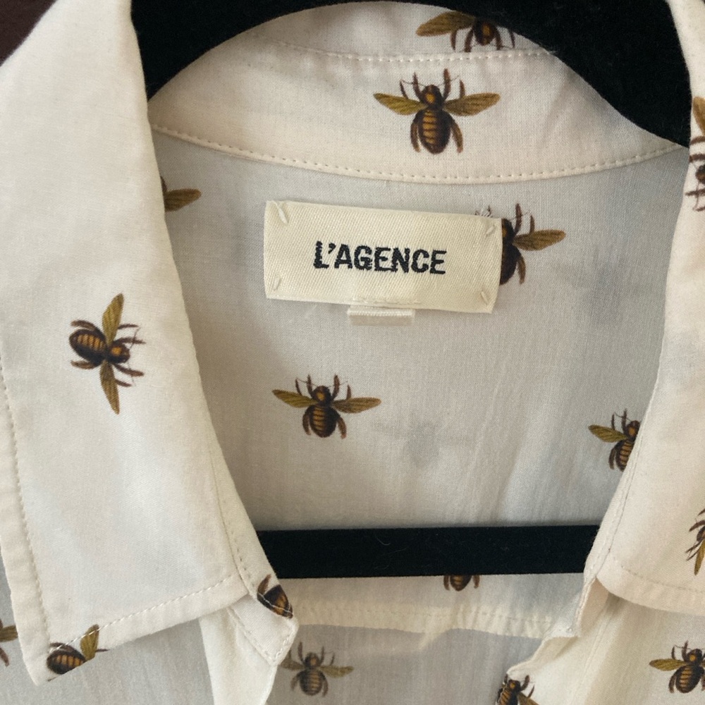 L’AGENCE Camille 3/4 sleeve Bee Button down Blouse - Picture 6 of 10